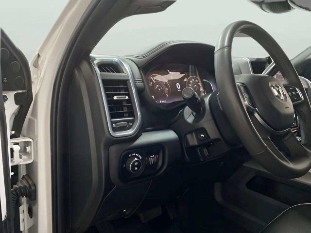 Used 2025 RAM 2500 Laramie AWD/4WD image 16