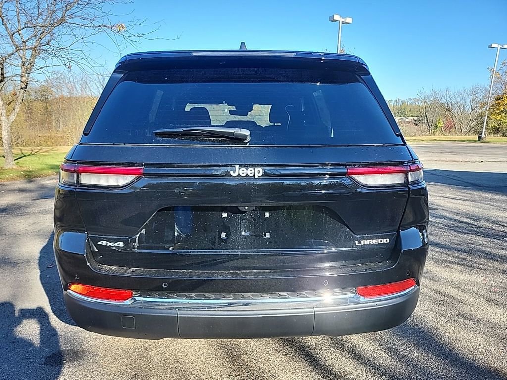 New 2025 Jeep Grand Cherokee Laredo X w/ Luxury Tech Group I image 4