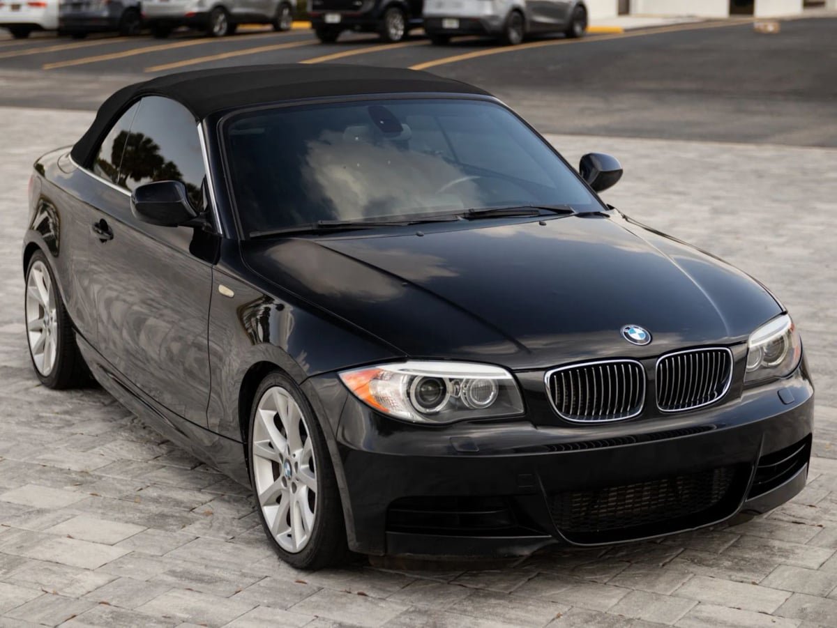 Used 2012 BMW 135i Convertible RWD image 2