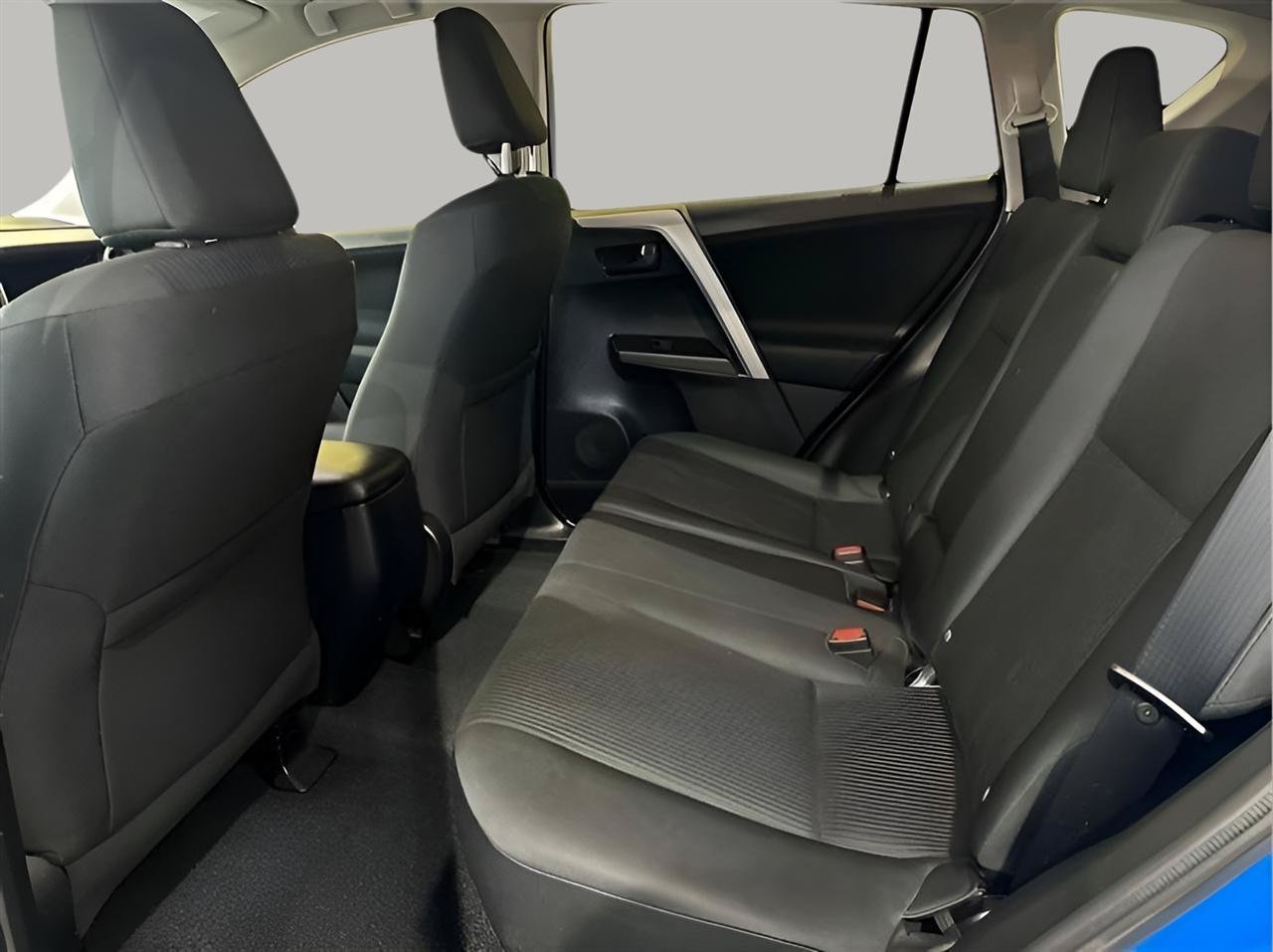 Used 2016 Toyota RAV4 LE AWD/4WD image 13