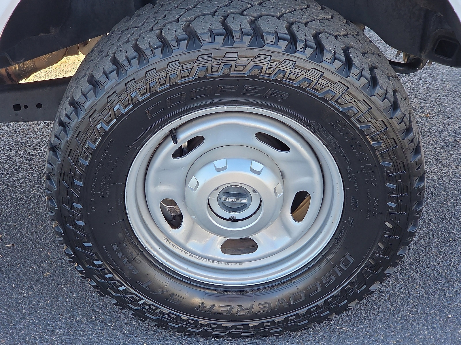 Used 2023 Ford F250 XL w/ XL Off-Road Package image 6