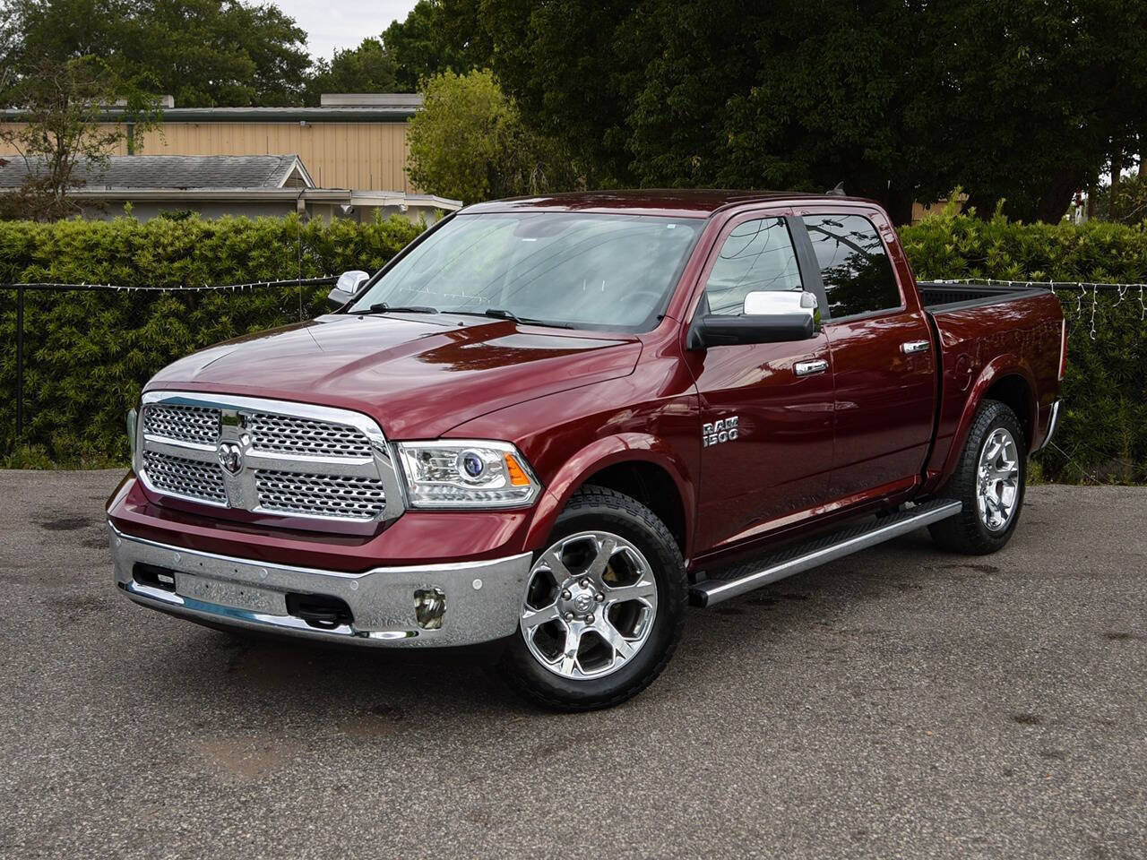Used 2016 RAM 1500 Laramie w/ Convenience Group AWD/4WD image 2