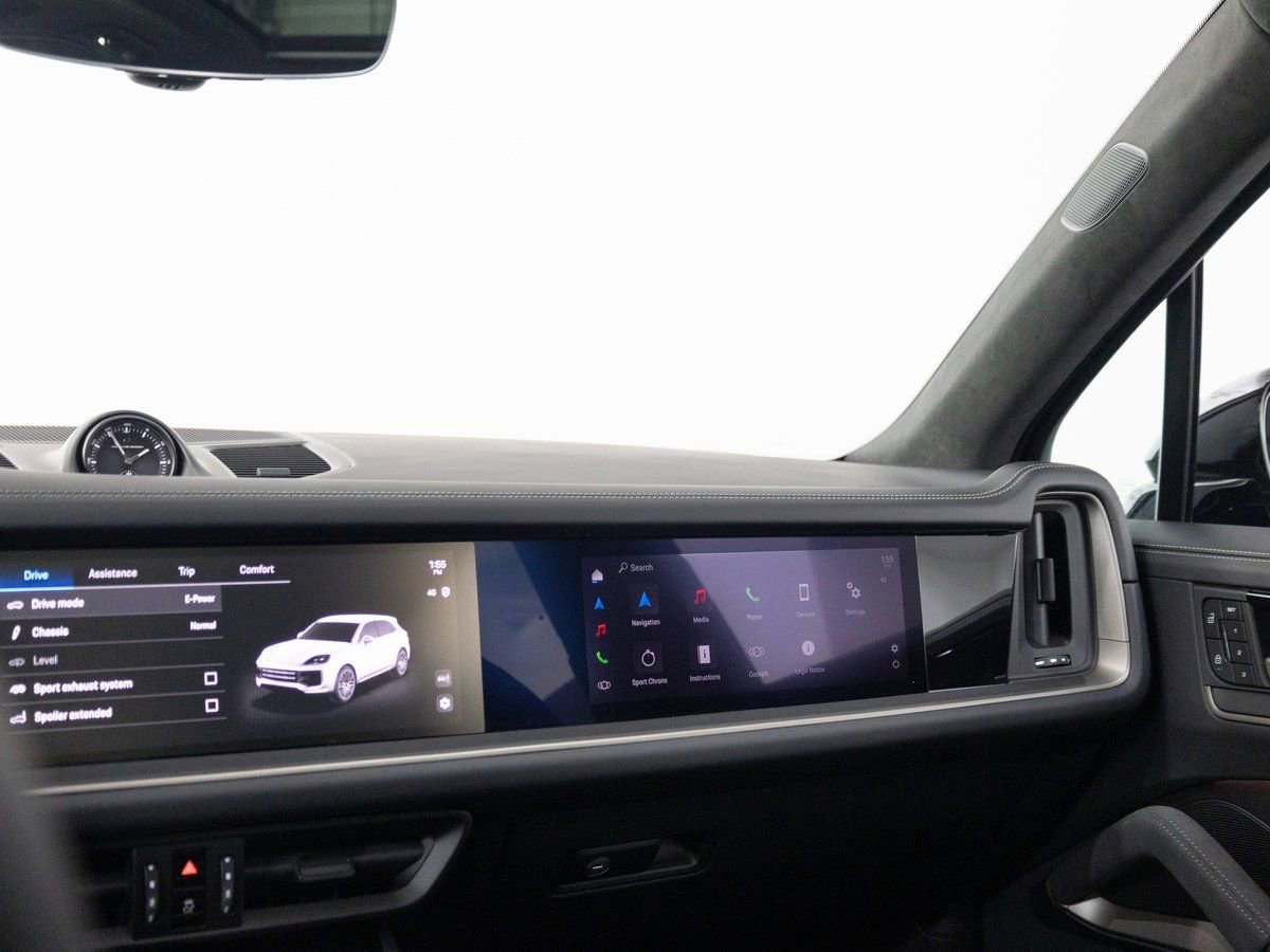 New 2025 Porsche Cayenne Turbo image 14
