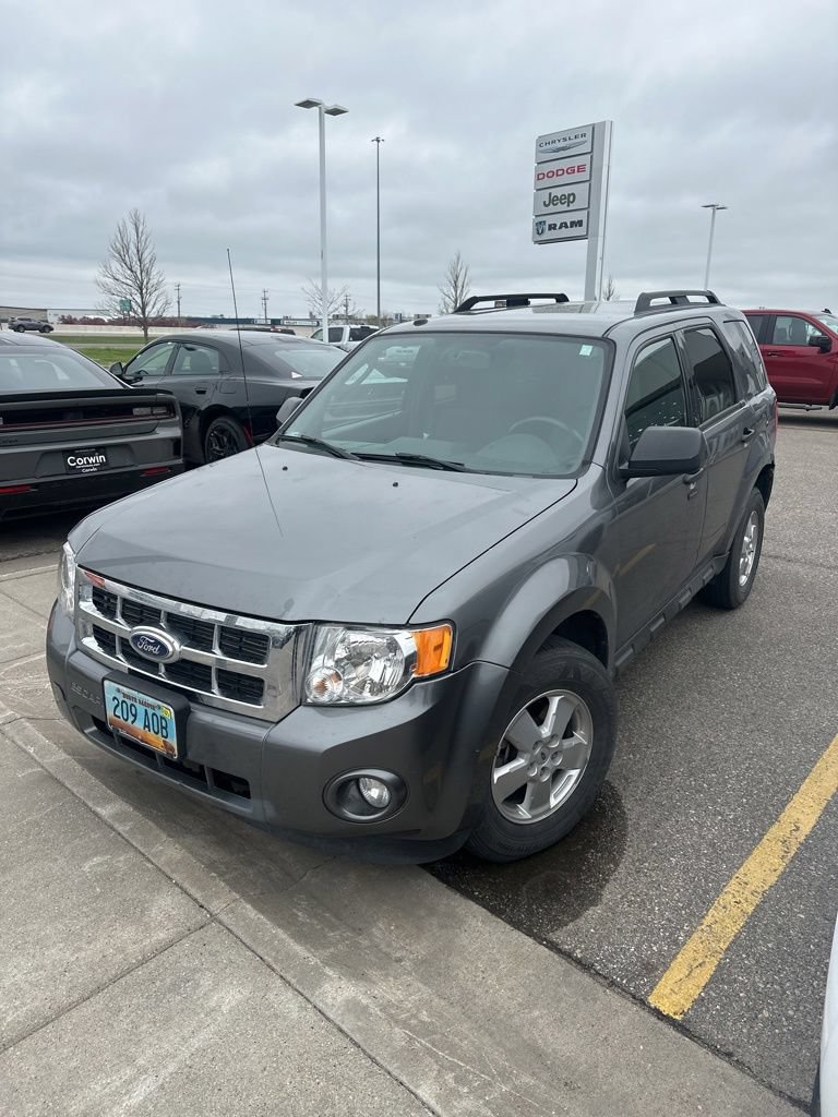 Used 2011 Ford Escape XLT w/ Class II Trailer Tow Pkg AWD/4WD image 4