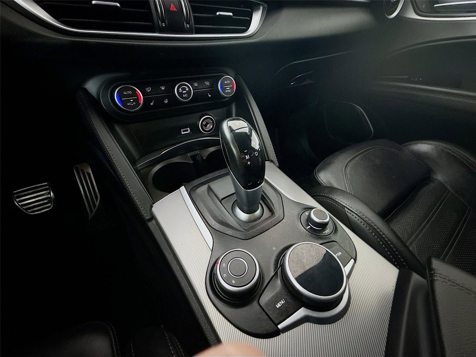 Used 2019 Alfa Romeo Stelvio Ti Sport w/ Quick Order Package 22S Sport AWD/4WD image 18