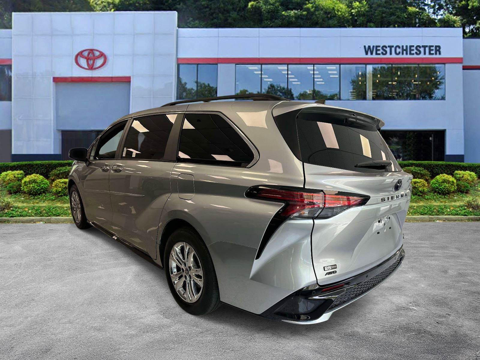 Certified 2023 Toyota Sienna XSE AWD/4WD image 6
