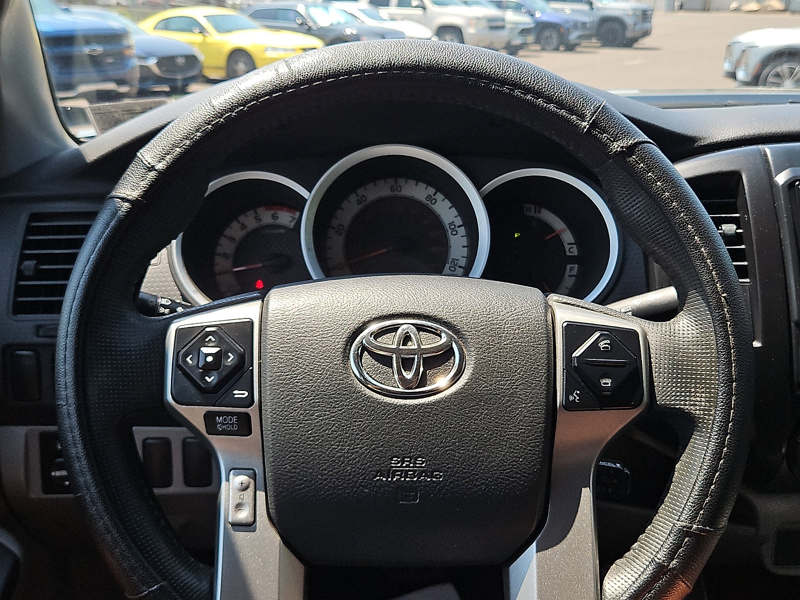 Used 2014 Toyota Tacoma PreRunner w/ Convenience Package RWD image 17