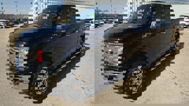 Used 2018 Ford F150 XLT w/ Equipment Group 302A Luxury image 4