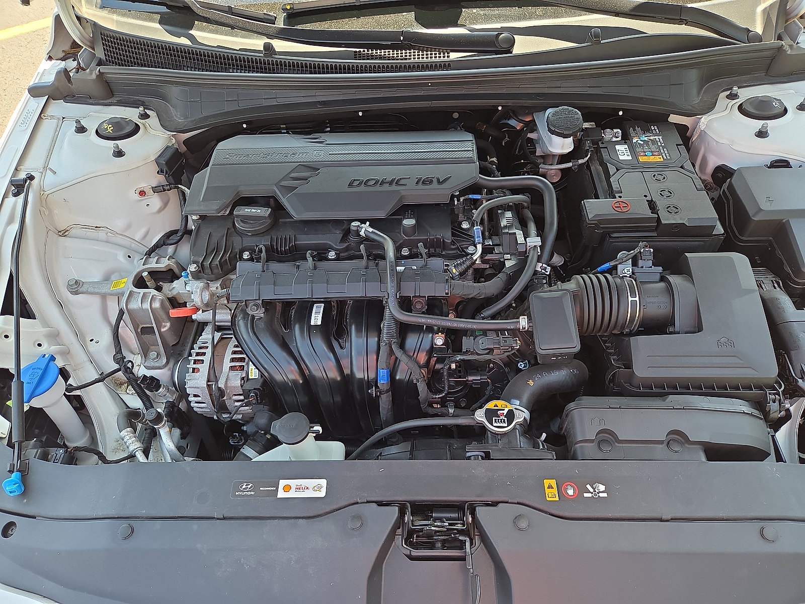 Used 2024 Hyundai Elantra SE FWD image 27