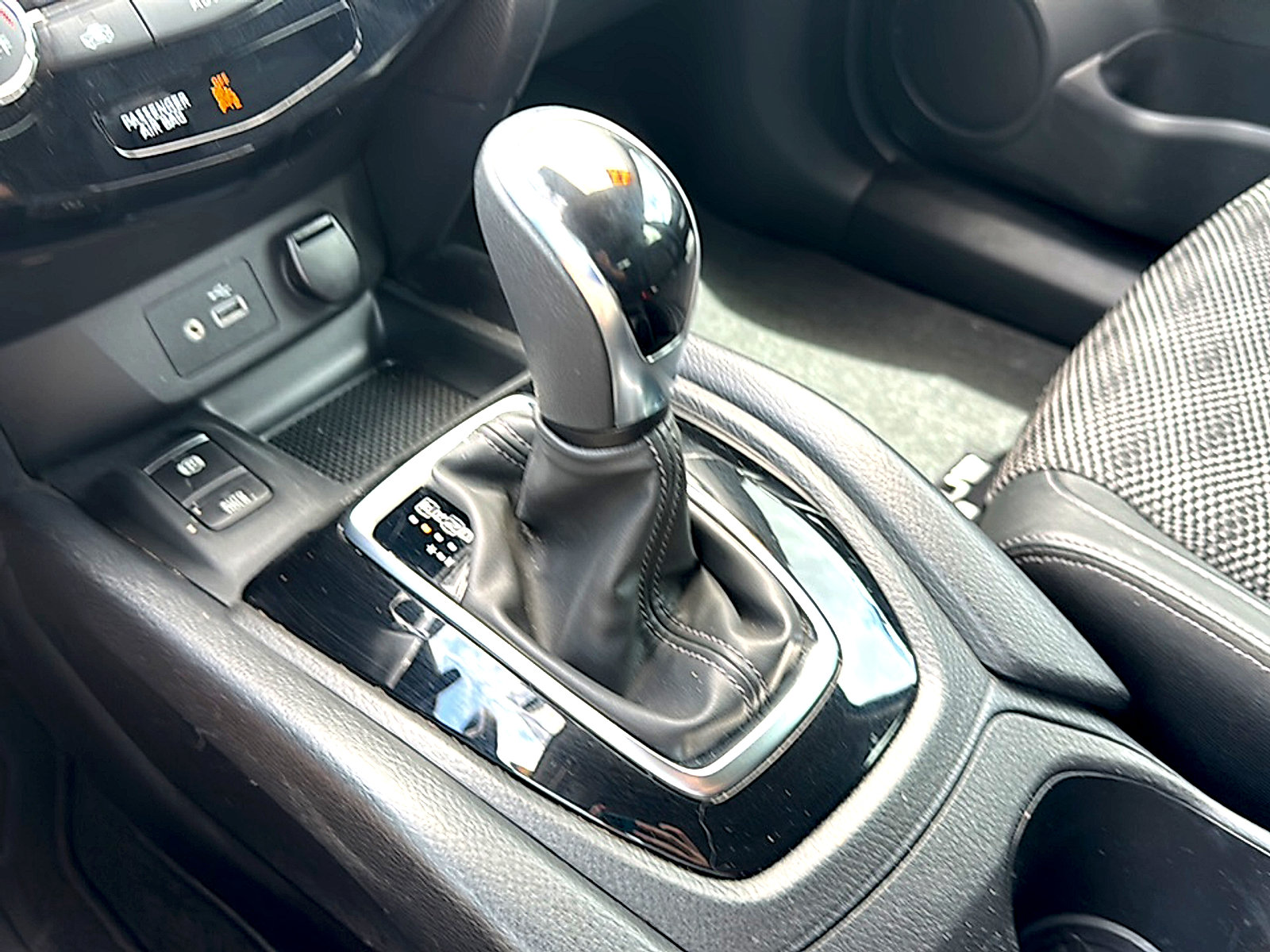 Used 2022 Nissan Rogue Sport SV w/ Technology Package FWD image 34