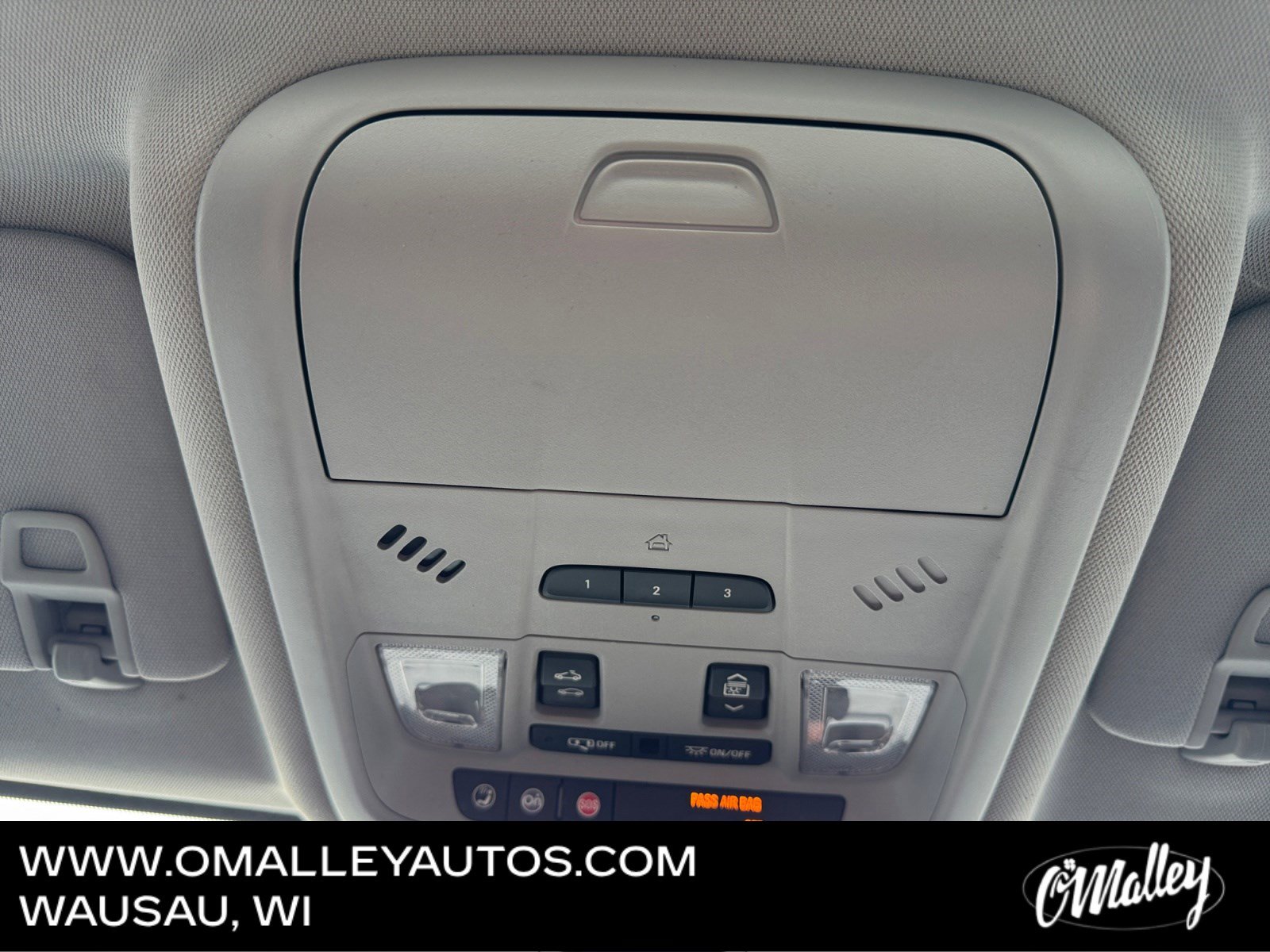 Used 2018 Chevrolet Equinox LT w/ Sun & Infotainment Package image 24