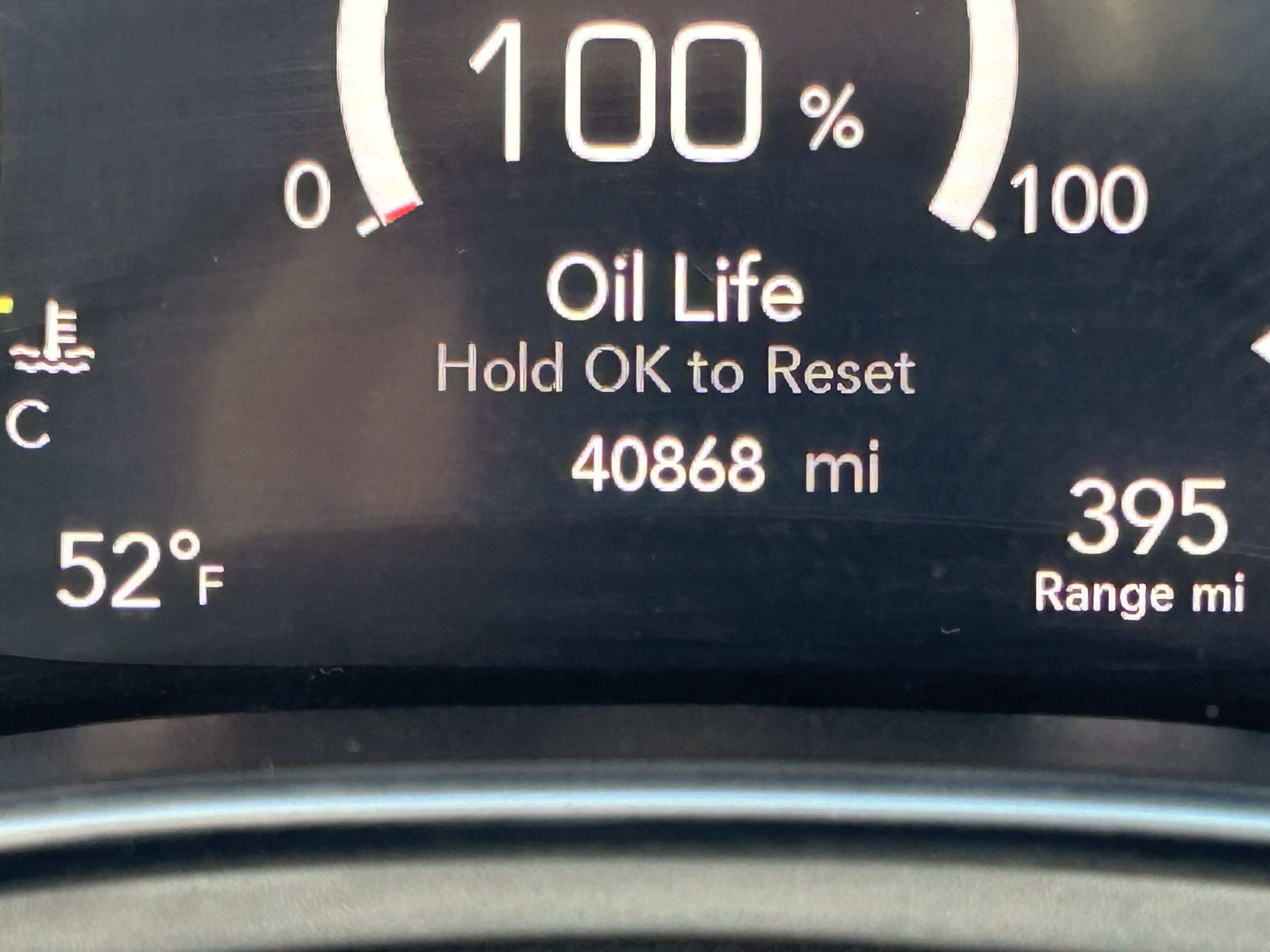 Used 2025 Chrysler Pacifica Limited image 29