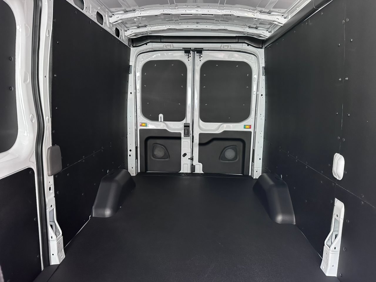 New 2026 Ford Transit 150 148 Medium Roof w/ Load Area Protection Package RWD image 13