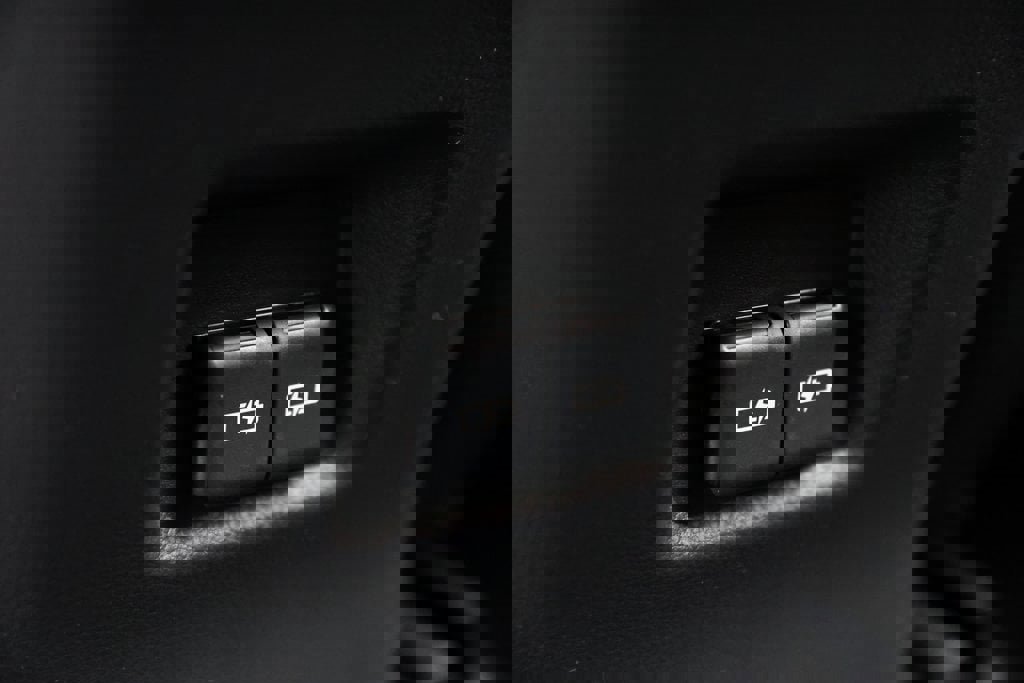 New 2025 Toyota RAV4 XLE image 19