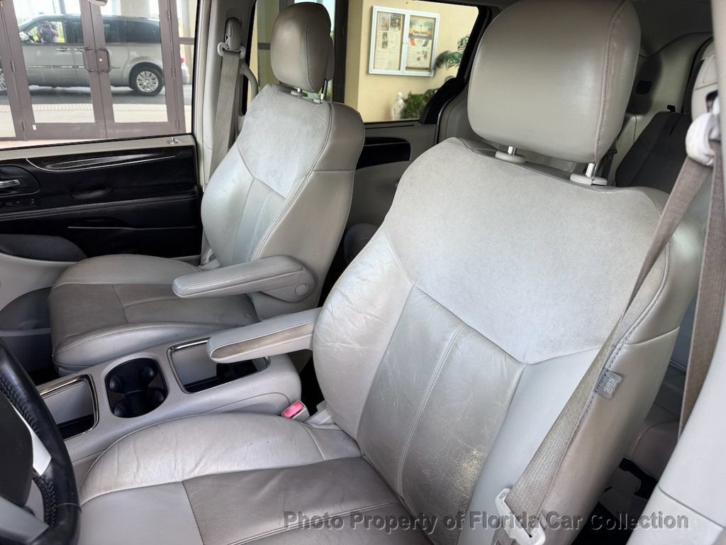 Used 2013 Chrysler Town & Country Limited w/ Luxury Group FWD image 29