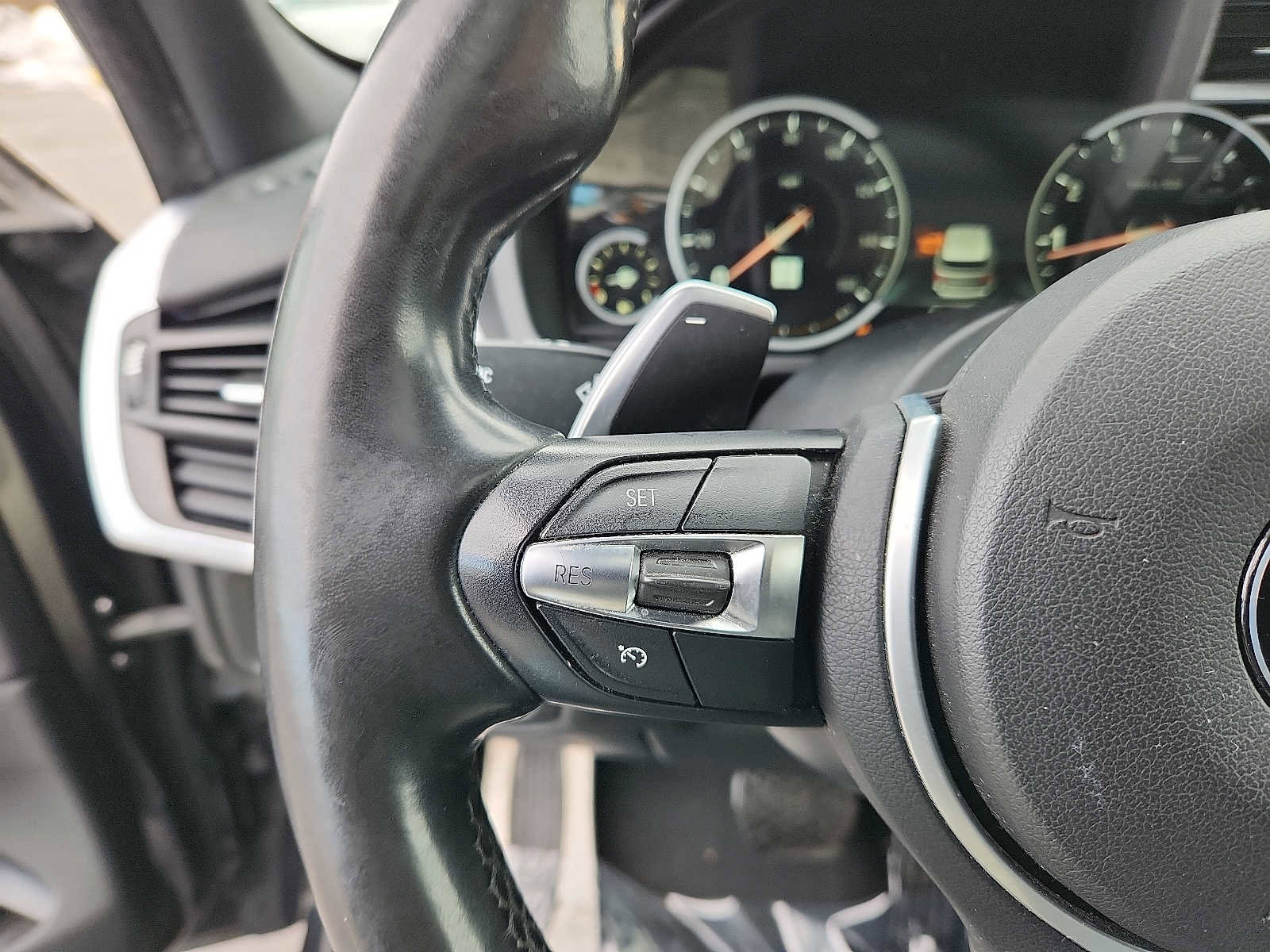 Used 2018 BMW X5 xDrive50i w/ M Sport Package image 20