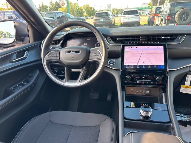 New 2027 Jeep Grand Cherokee Laredo X AWD/4WD image 11