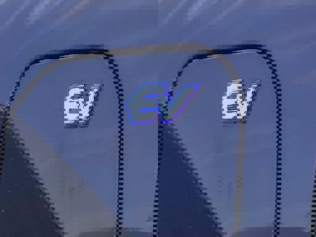 Used 2023 Subaru Solterra AWD image 11