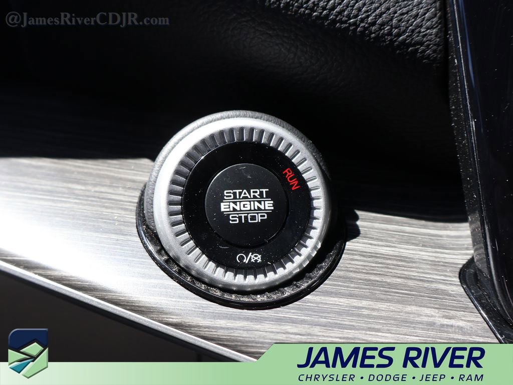 Used 2024 Jeep Wagoneer Series II w/ Flexible Seating Group image 33