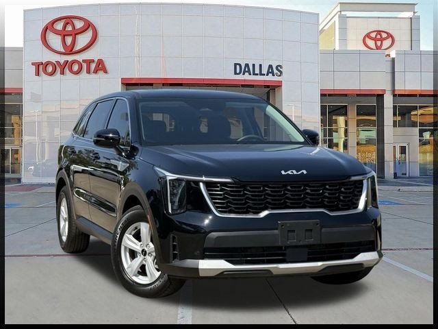 Used 2025 Kia Sorento LX