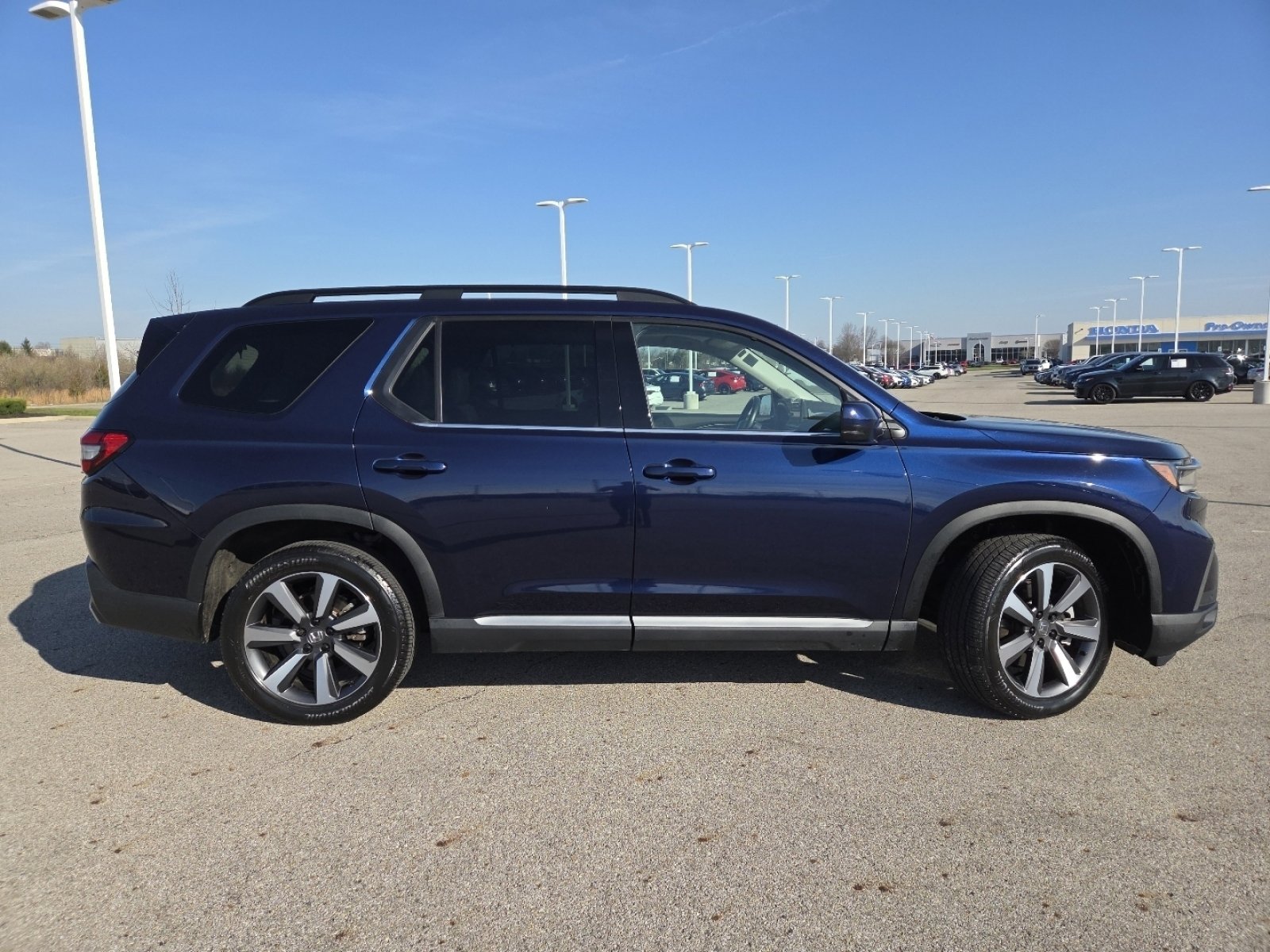 Used 2024 Honda Pilot Touring image 20