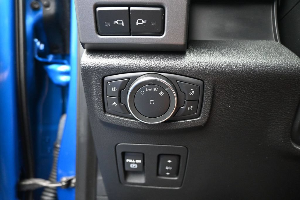 Used 2019 Ford F150 XLT w/ Equipment Group 302A Luxury AWD/4WD image 12
