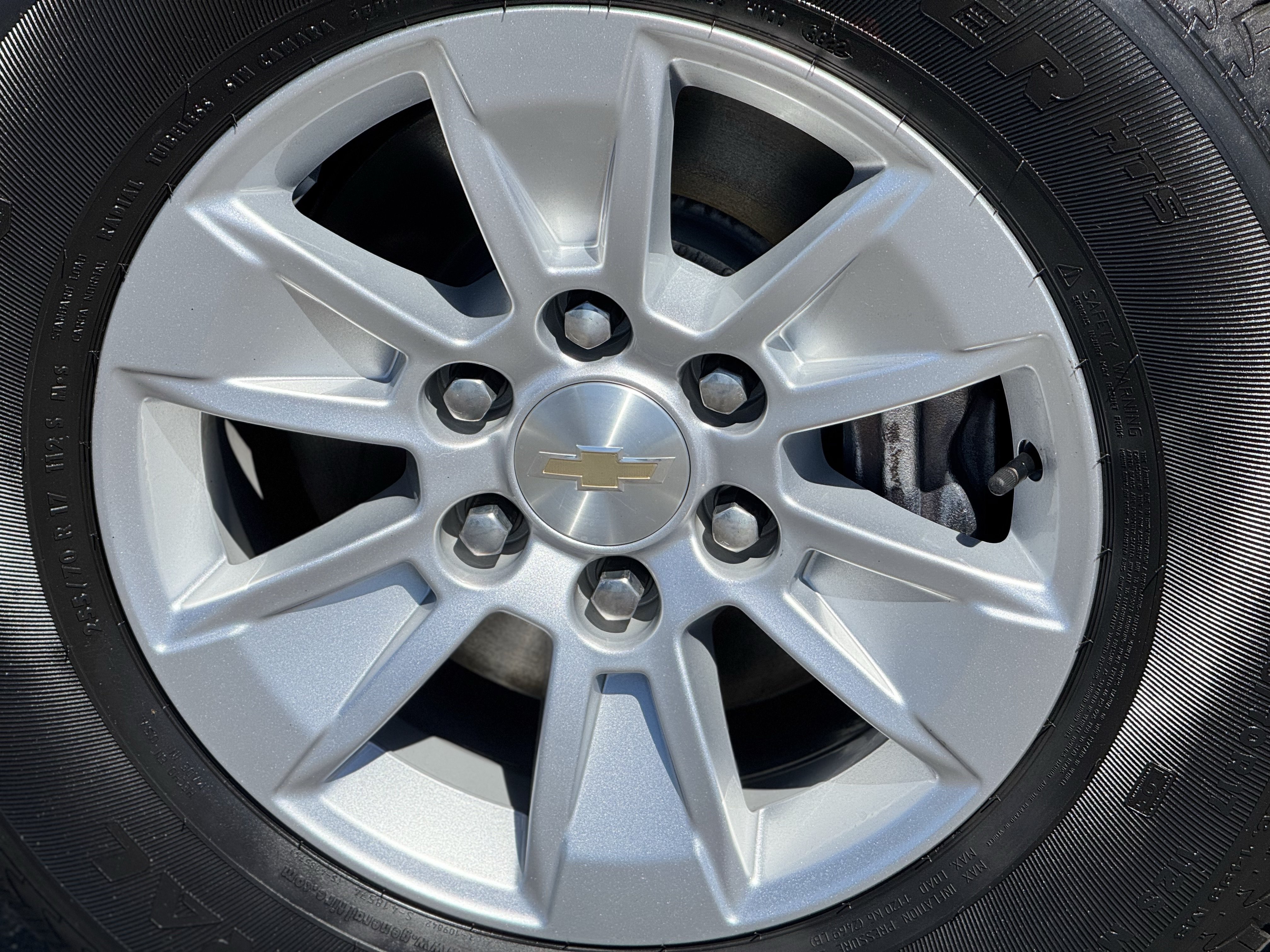 Used 2023 Chevrolet Silverado 1500 LT w/ Protection Package AWD/4WD image 8