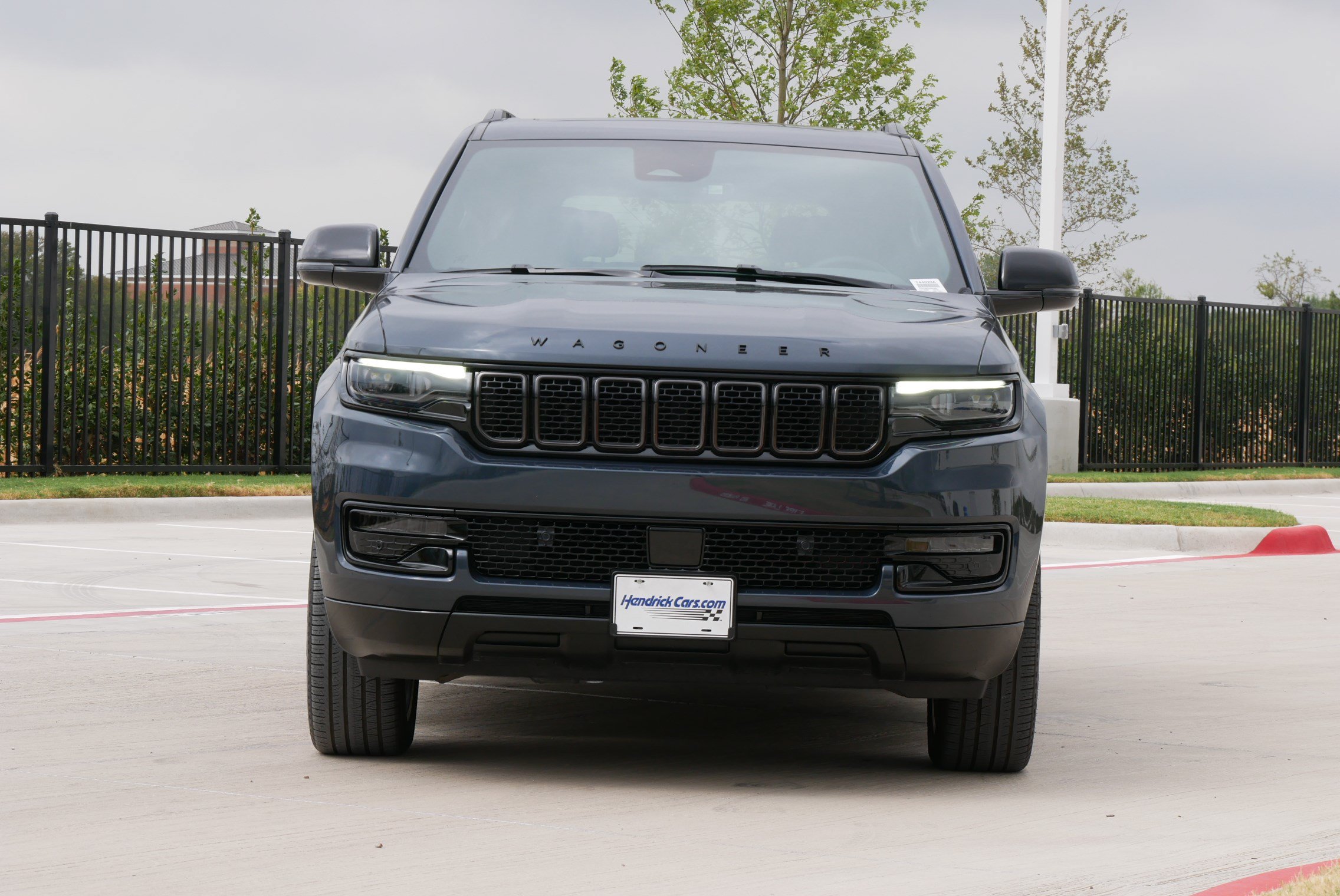 Used 2025 Jeep Wagoneer Series II w/ Premium Group I AWD/4WD image 3