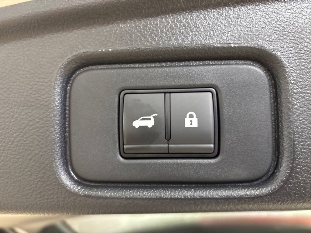 New 2025 Nissan Pathfinder SL image 14