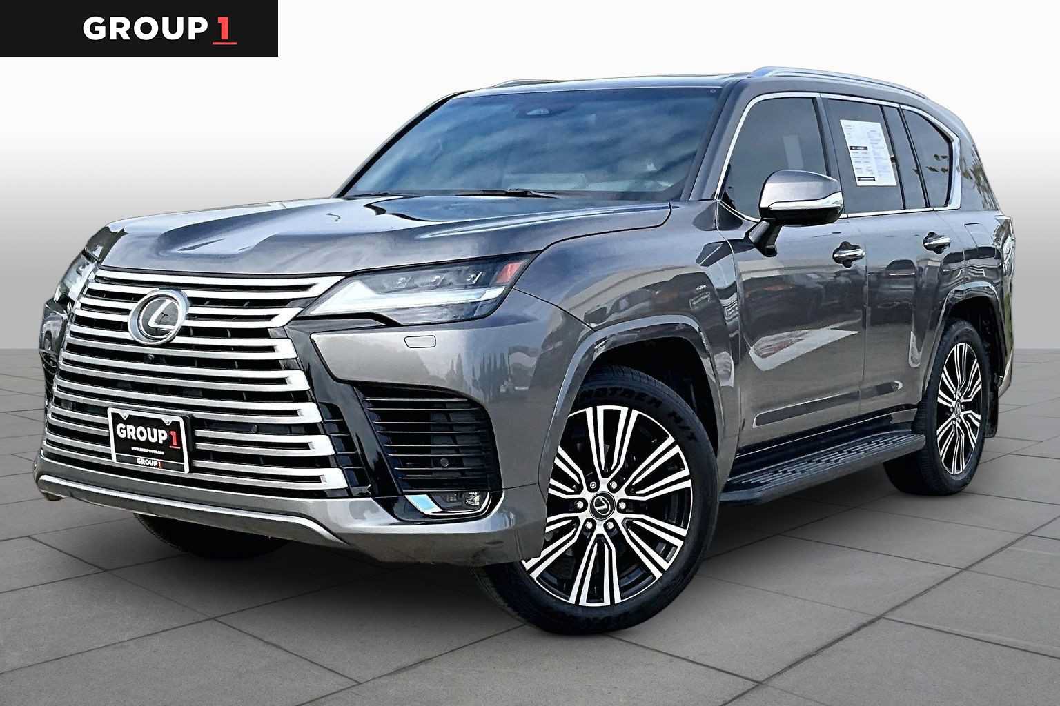 Used 2025 Lexus LX 600 4WD w/ Accessory Package (2T)