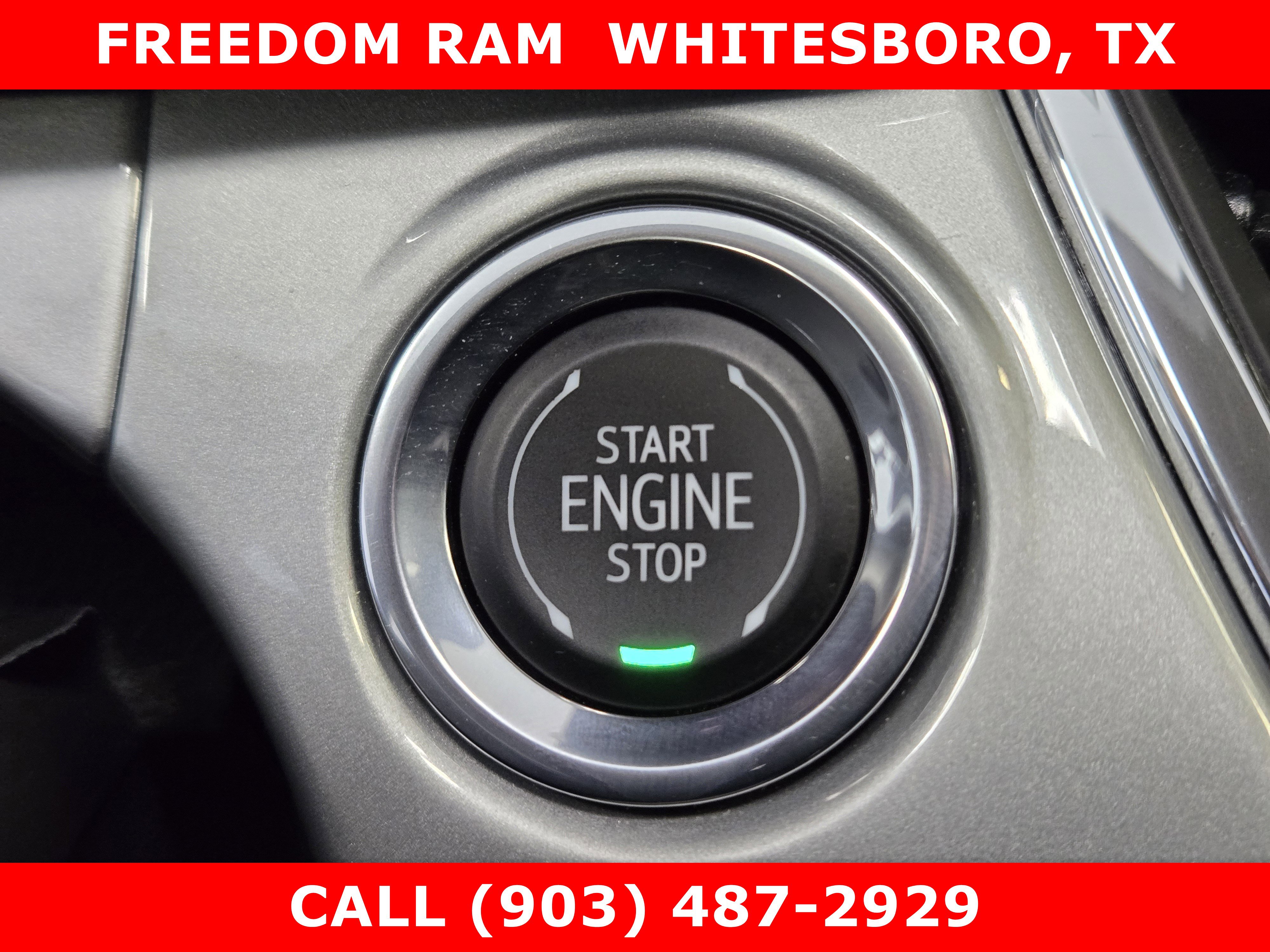 Used 2025 Chevrolet Trax LT w/ LT Convenience Package image 14