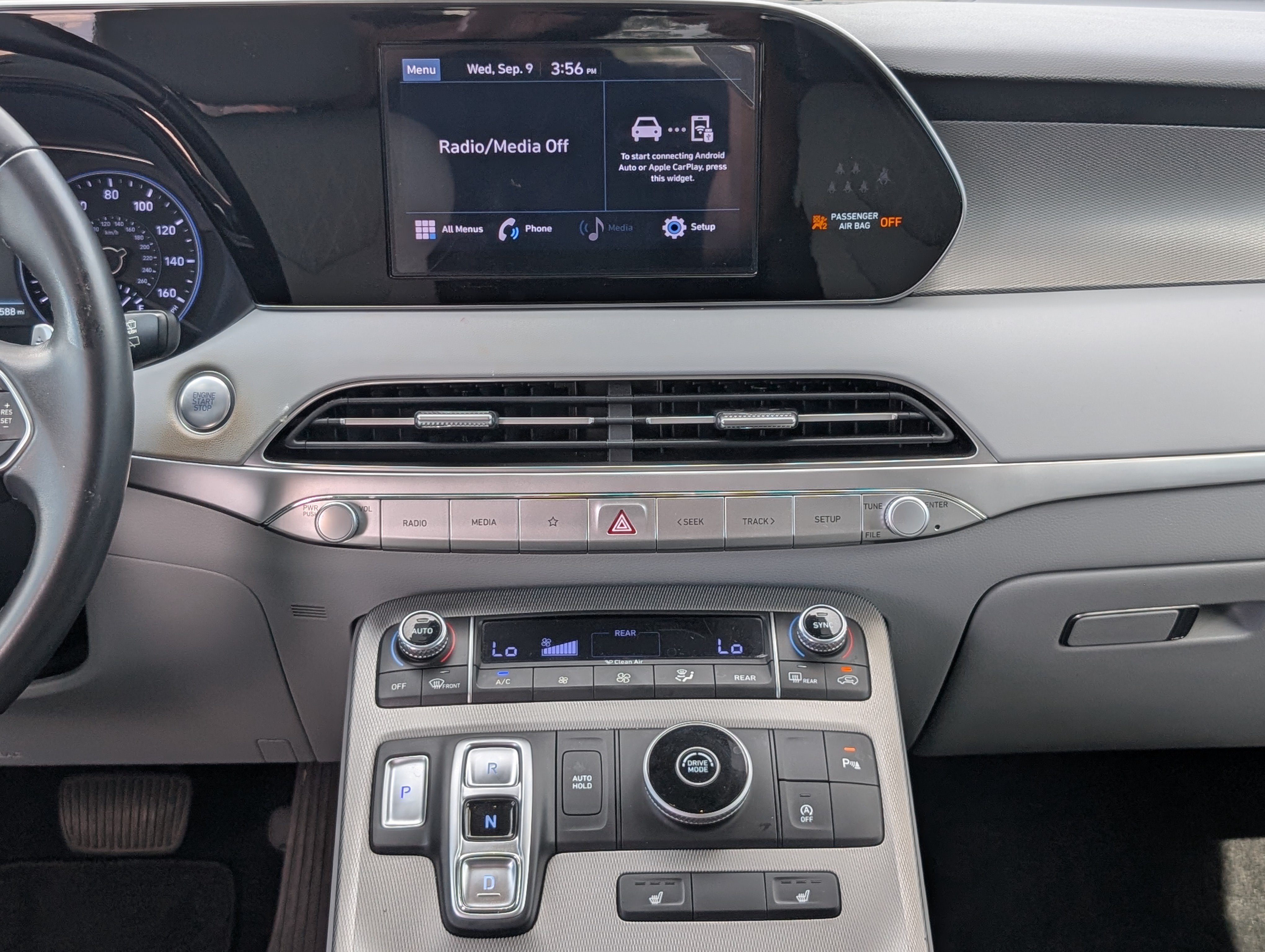 Used 2024 Hyundai Palisade Limited FWD image 18