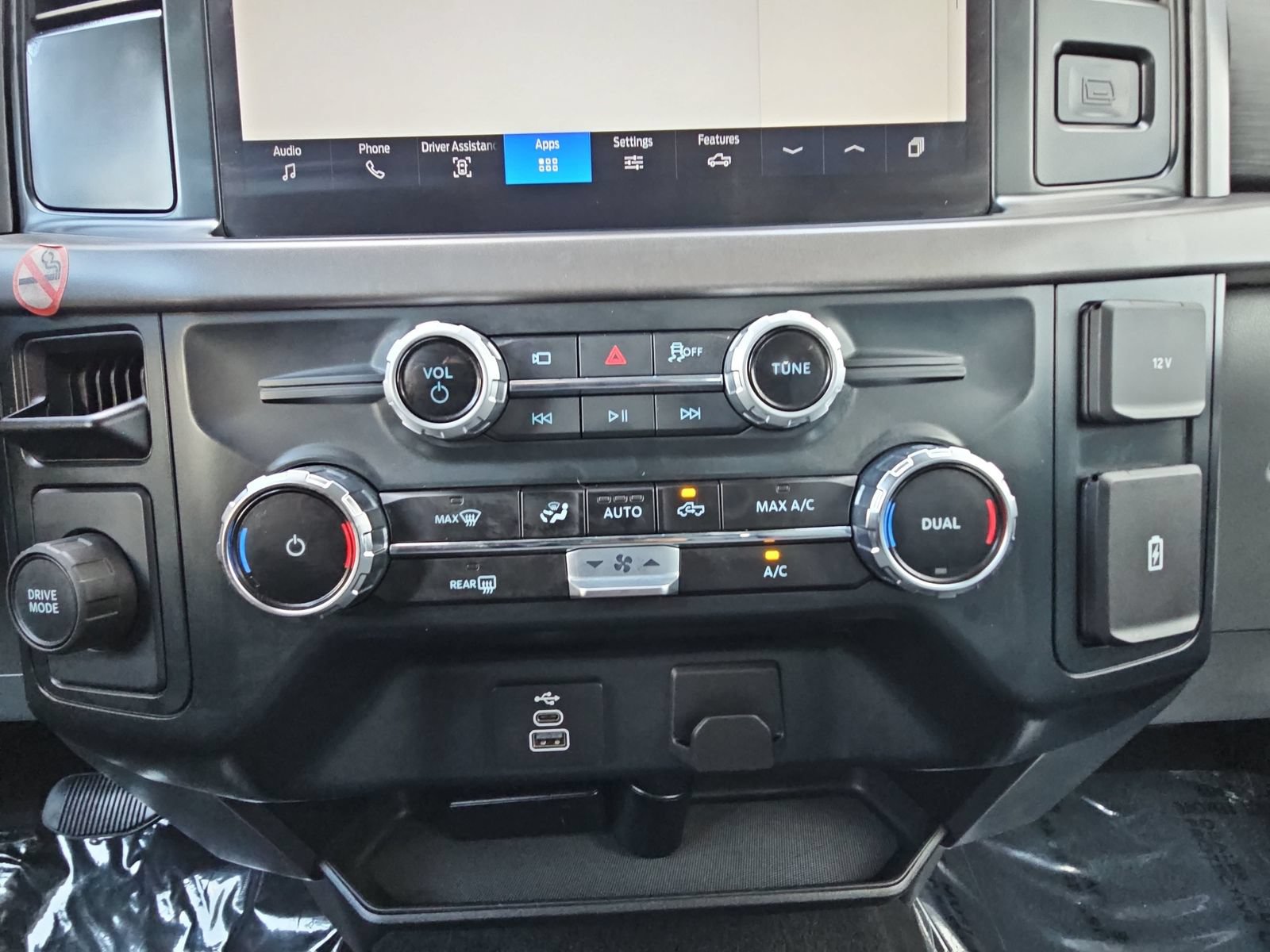 Used 2025 Ford F150 XLT w/ Equipment Group 301A Standard RWD image 24