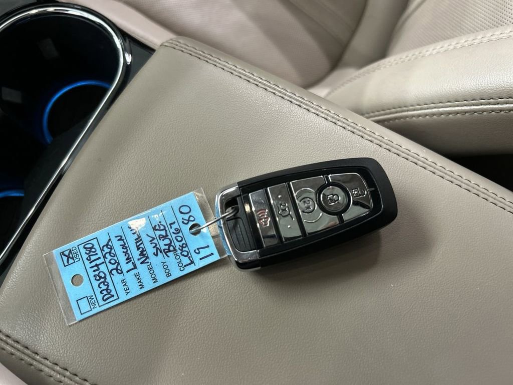 Used 2022 Lincoln Nautilus Reserve w/ Equipment Group 201A image 12