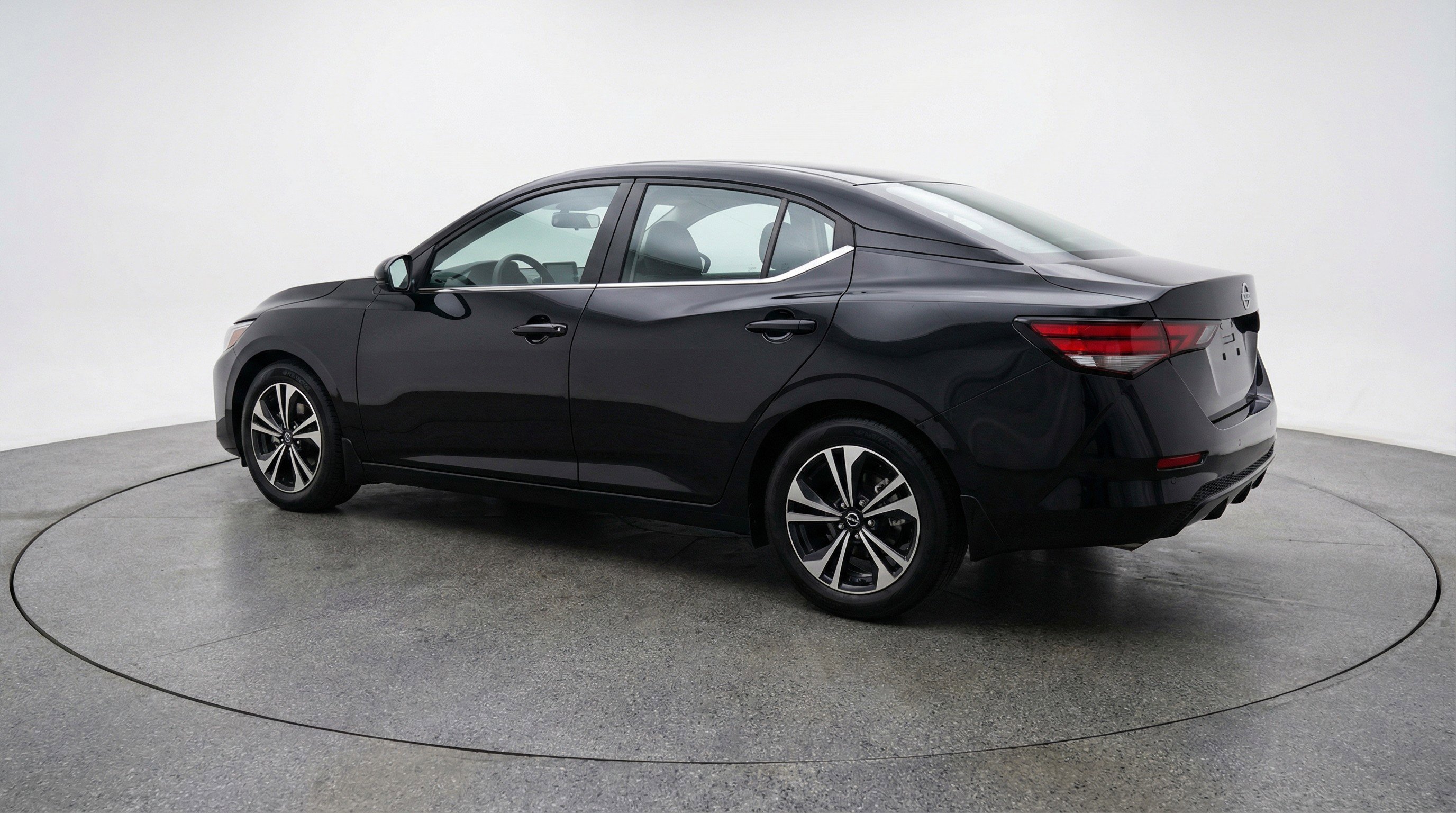 Used 2025 Nissan Sentra SV FWD image 6