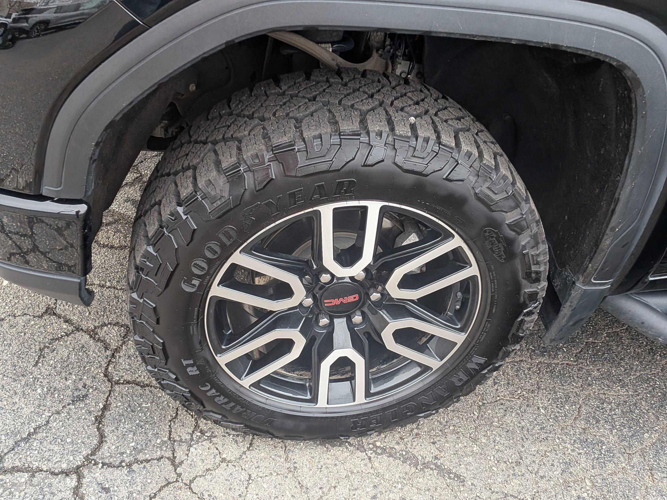 Certified 2023 GMC Sierra 1500 AT4 w/ AT4 Premium Package image 12