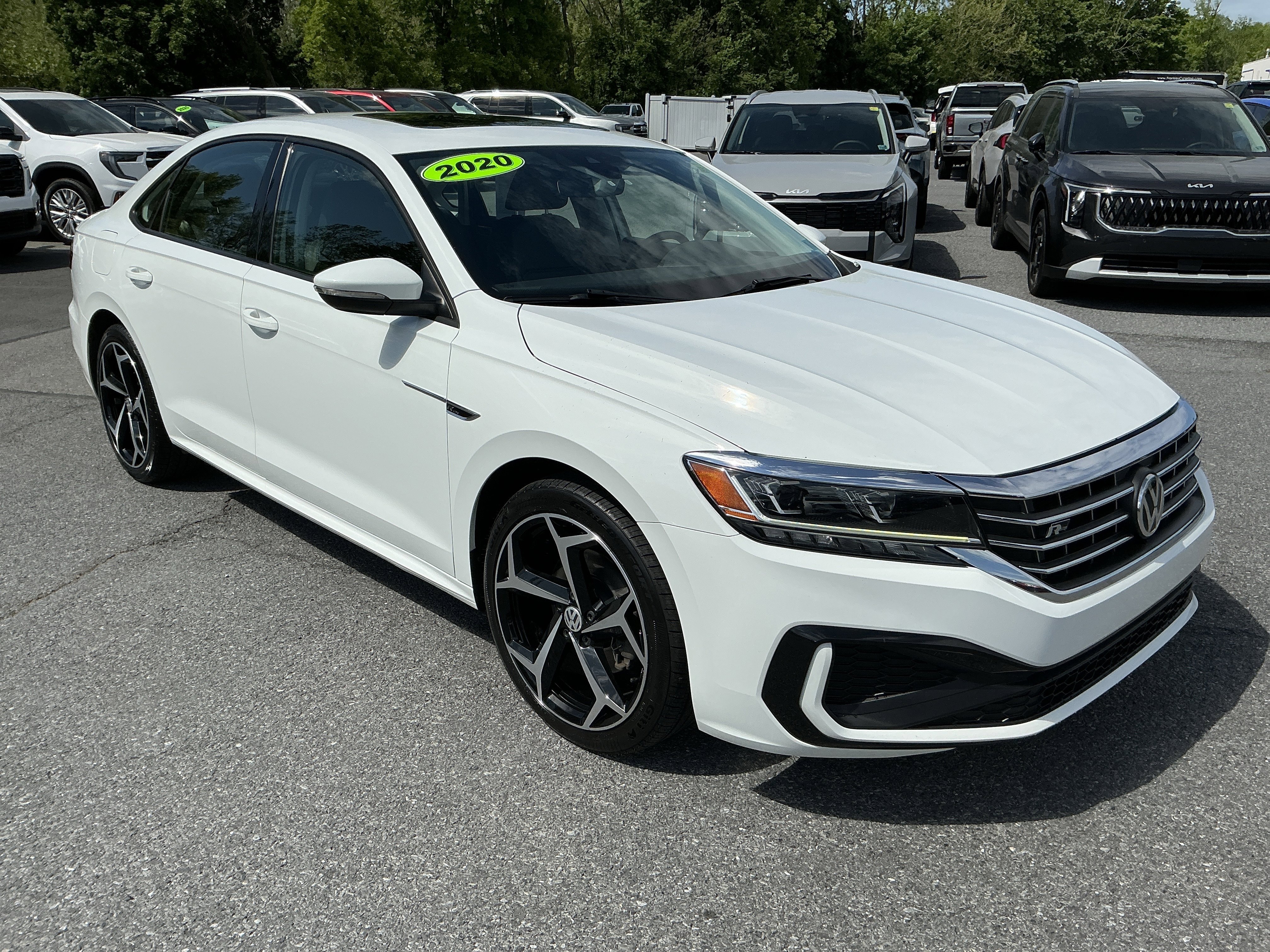 Used 2020 Volkswagen Passat 2.0T R-Line FWD image 16