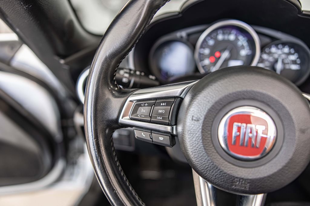 Used 2018 FIAT 124 Spider Lusso w/ Convenience Group RWD image 22
