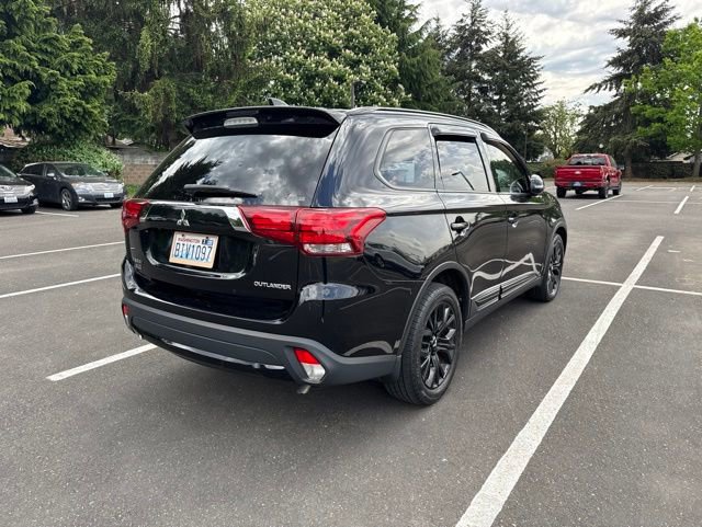 Used 2018 Mitsubishi Outlander LE AWD/4WD image 3