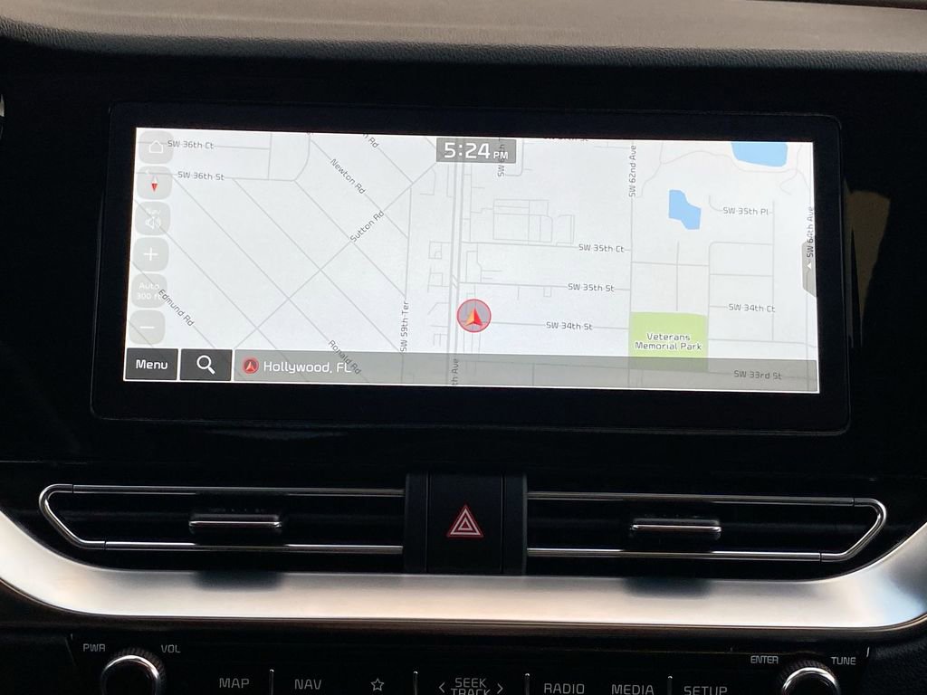 Used 2021 Kia Niro EX Premium w/ Cold Weather Package image 14