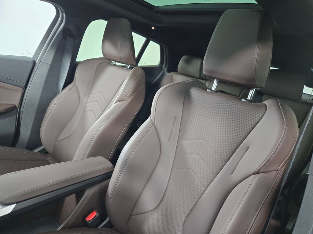 Certified 2025 BMW X2 xDrive28i w/ Convenience Package image 15