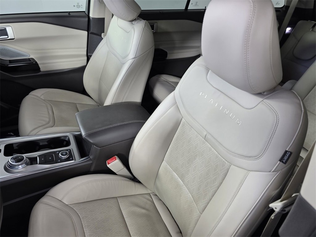 Used 2023 Ford Explorer Platinum w/ Technology Package image 11