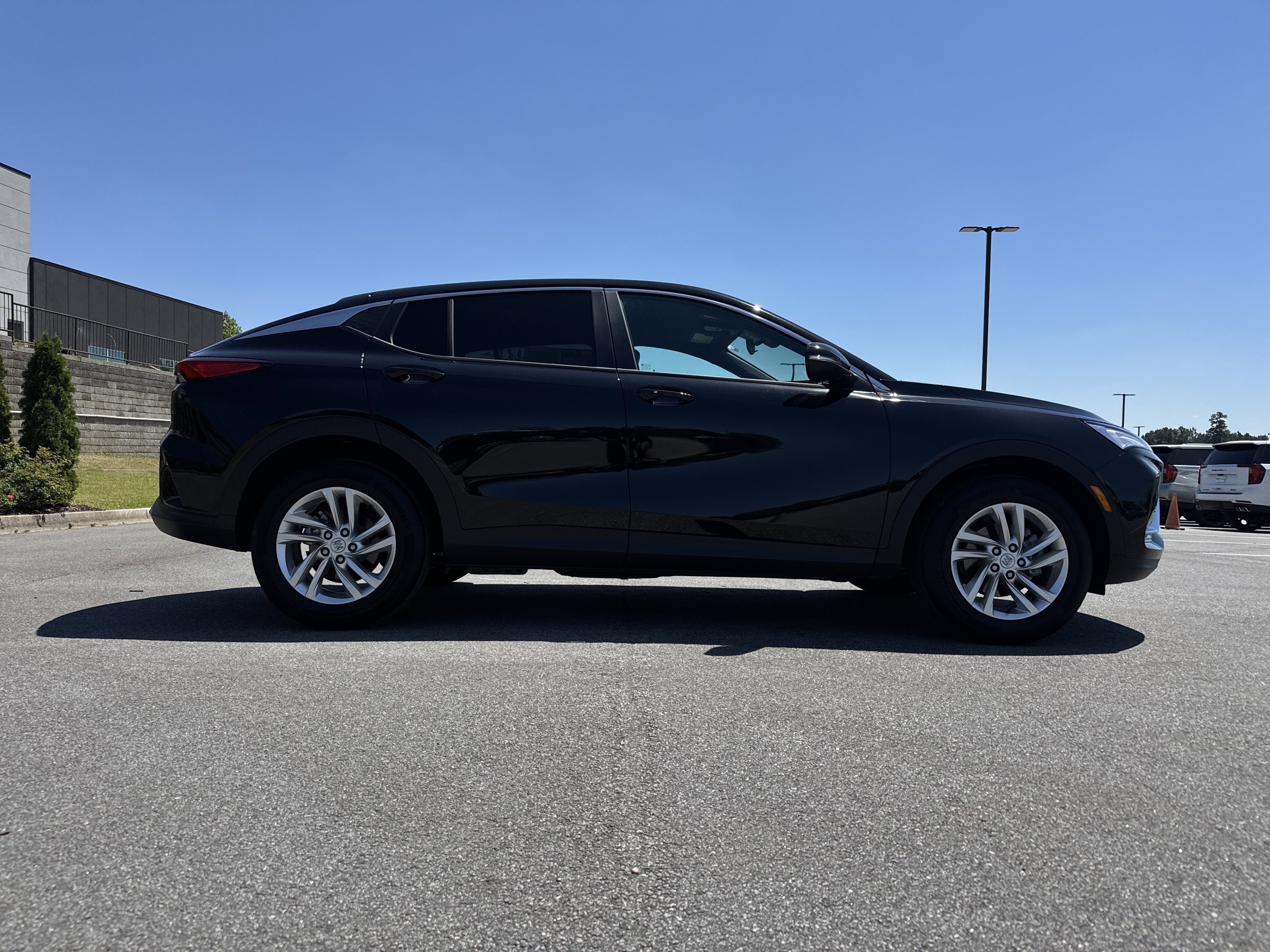 Used 2025 Buick Envista Preferred w/ Convenience I Package image 11