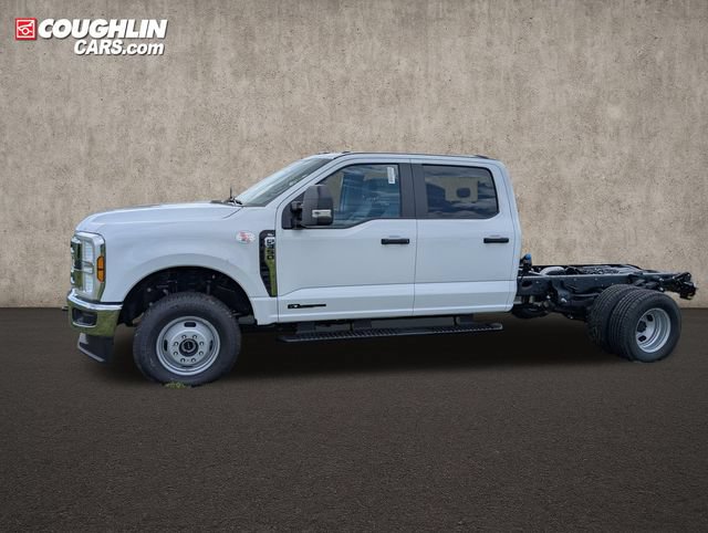 New 2026 Ford F350 XL w/ XL Chrome Package AWD/4WD image 4