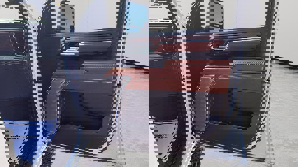 Used 2024 GMC Sierra 3500 Denali Ultimate image 56