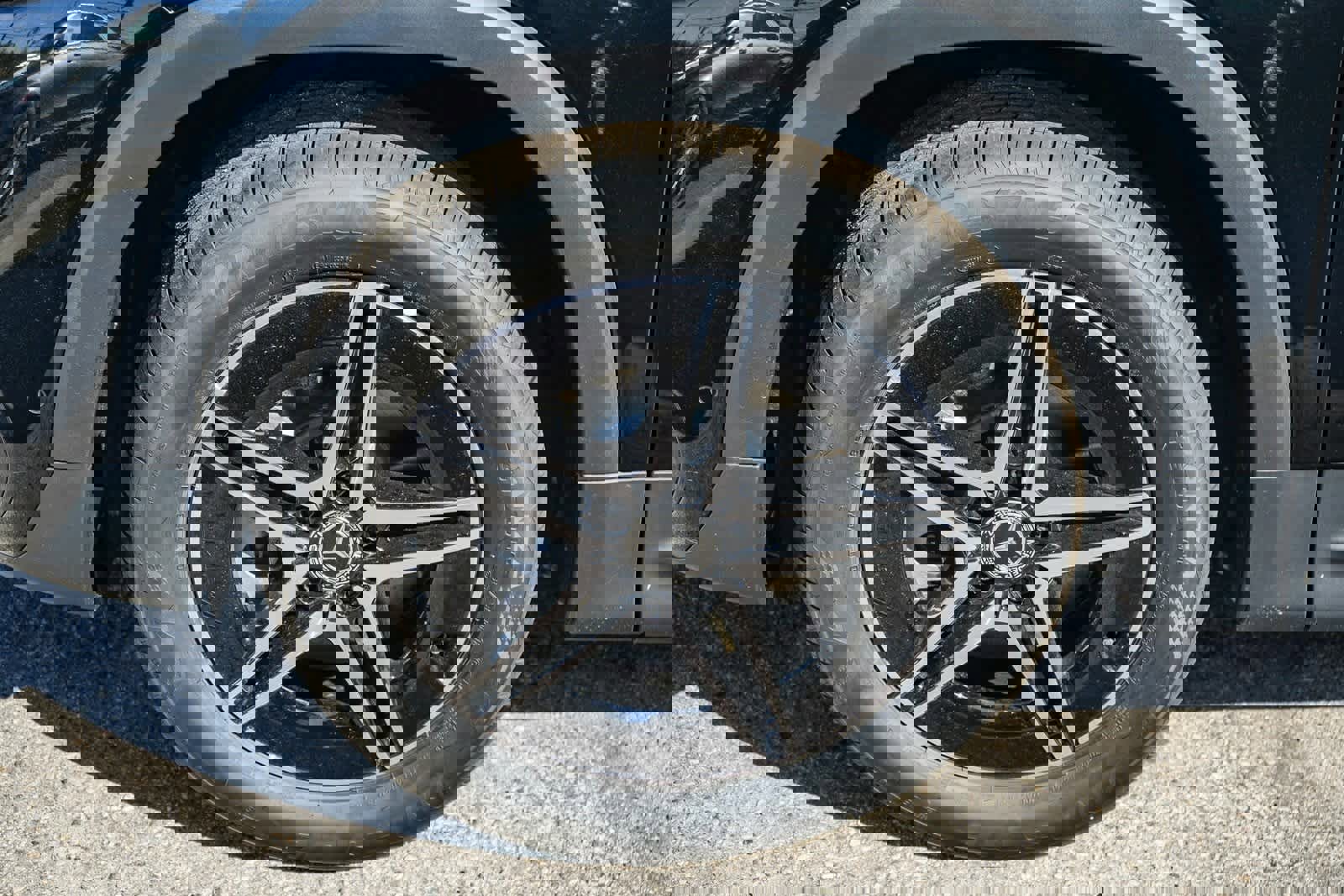 New 2024 Mercedes-Benz EQB 300 4MATIC image 10