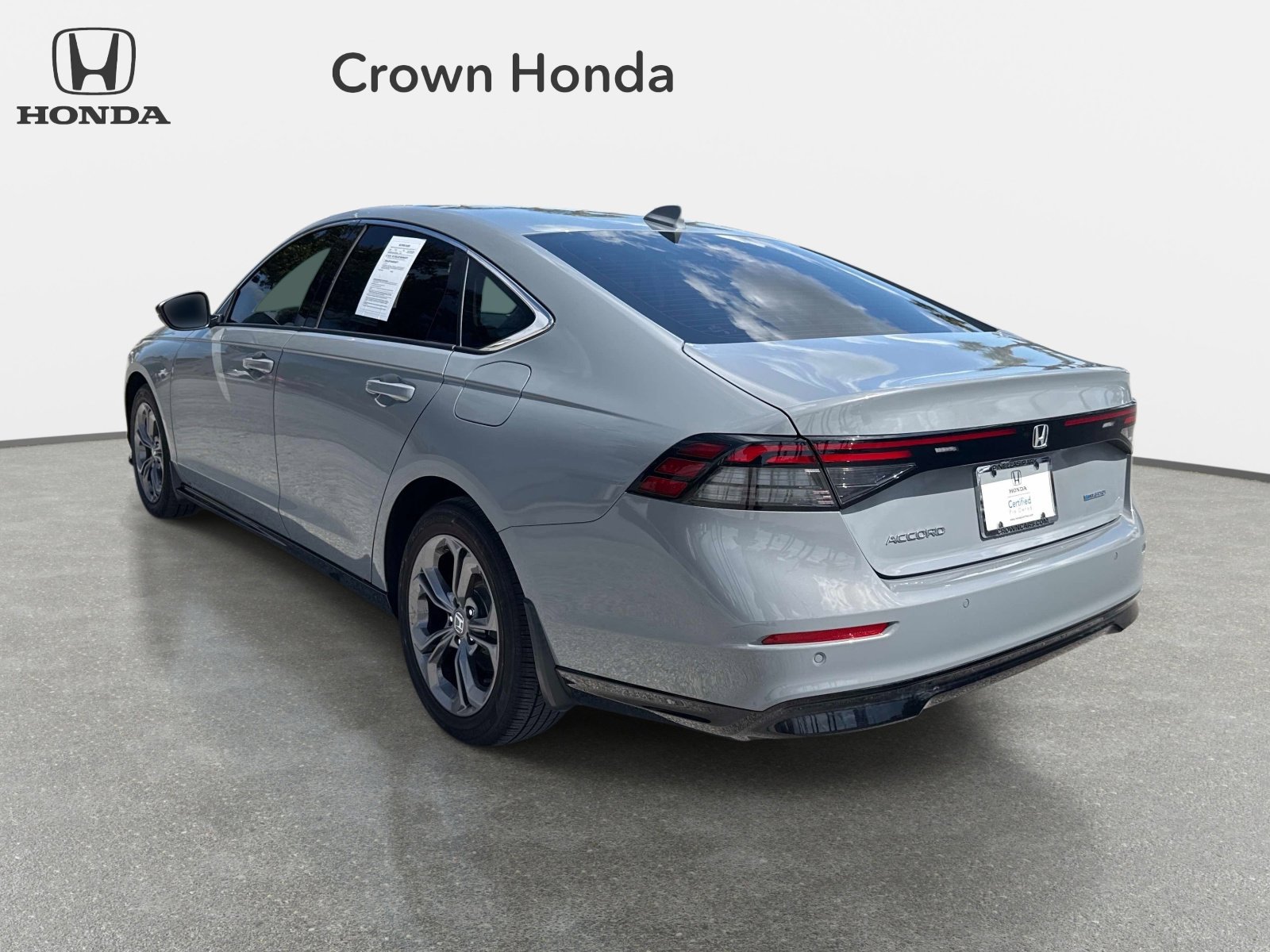 Used 2024 Honda Accord EX-L image 3