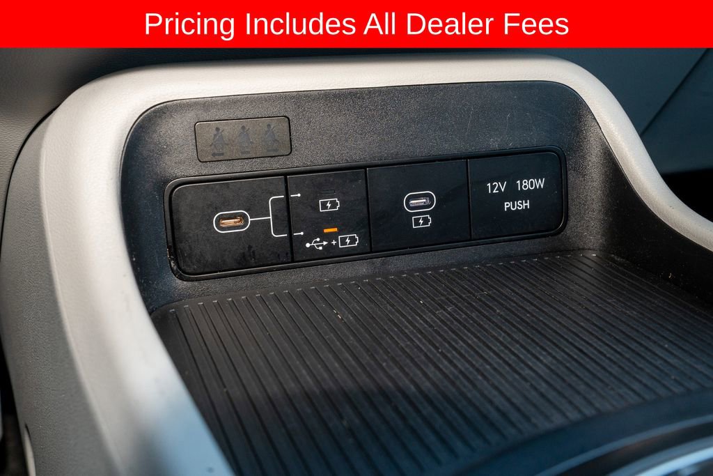 Used 2025 Hyundai Kona SEL FWD image 14