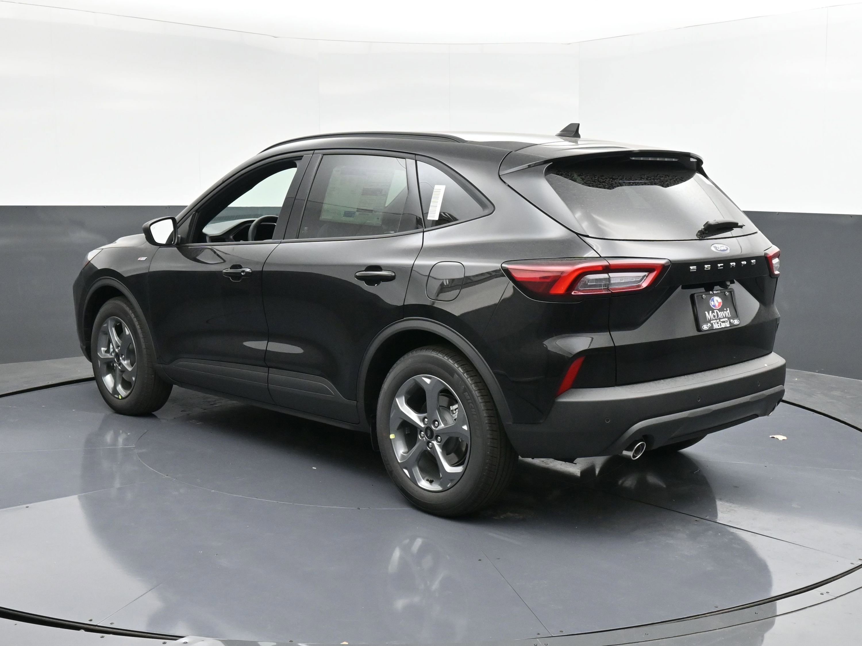 Used 2025 Ford Escape ST-Line w/ Tech Pack #1 image 6