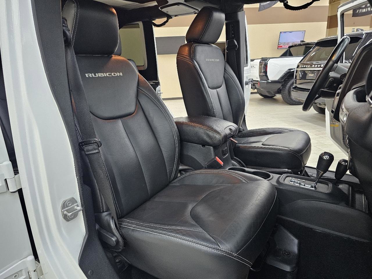 Used 2016 Jeep Wrangler Unlimited Rubicon AWD/4WD image 17